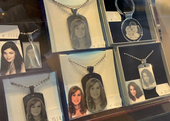 Fotogravur auf Schmuckstücken – Persönliche Geschenke mit Gravur in Hannover
