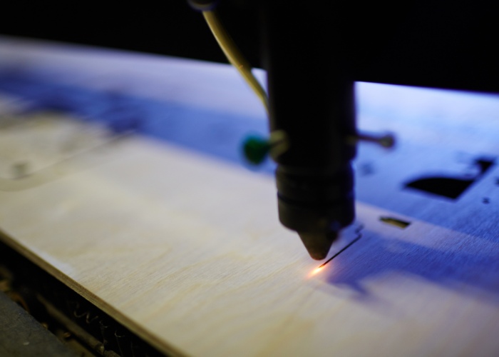 2D-Lasergravur in Hannover – Präzise Gravuren auf Holz und weiteren Materialien
